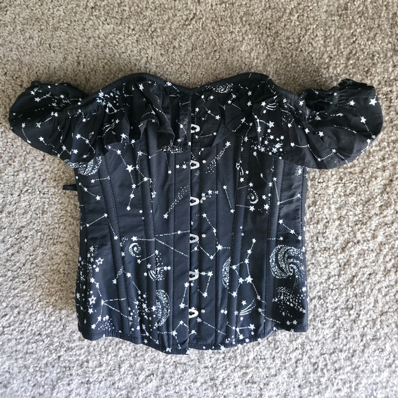 Black Starry Off-Shoulder Women's Top - Picture 1 of 2